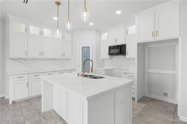 2901 Dahlia Drive, San Juan, TX 78589