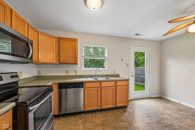 11355 Congaree Way, Indianapolis, IN 46235