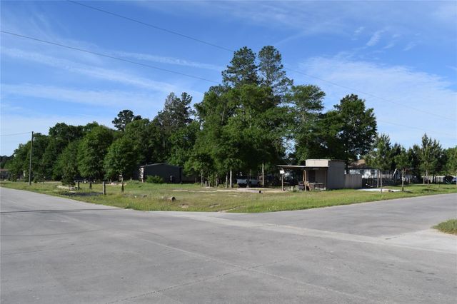 357 County Road 5006, Cleveland, TX 77327