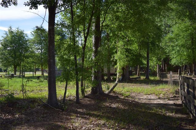 357 County Road 5006, Cleveland, TX 77327