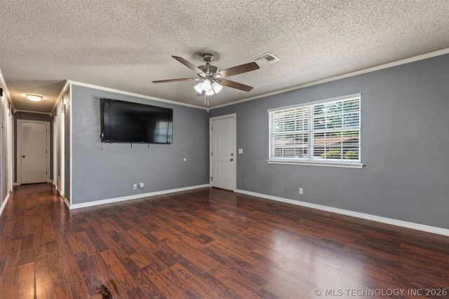 28637 E 137th Street, Coweta, OK 74429