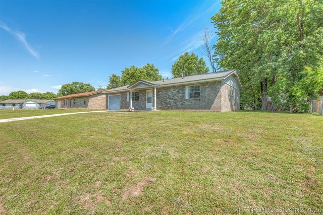 28637 E 137th Street, Coweta, OK 74429
