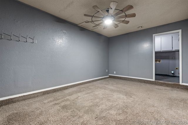 28637 E 137th Street, Coweta, OK 74429
