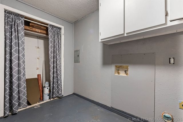 28637 E 137th Street, Coweta, OK 74429