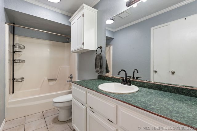 28637 E 137th Street, Coweta, OK 74429
