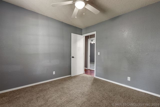 28637 E 137th Street, Coweta, OK 74429
