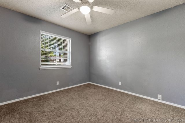 28637 E 137th Street, Coweta, OK 74429