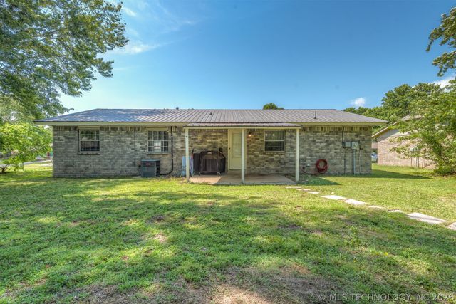 28637 E 137th Street, Coweta, OK 74429