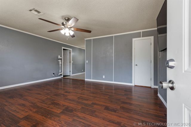 28637 E 137th Street, Coweta, OK 74429