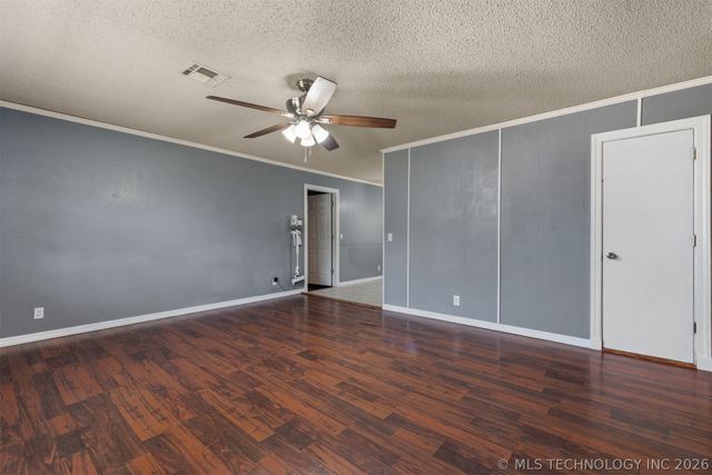 28637 E 137th Street, Coweta, OK 74429