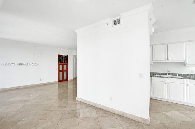 4775 Collins Ave 3007, Miami Beach, FL 33140