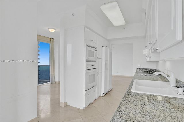4775 Collins Ave 3007, Miami Beach, FL 33140