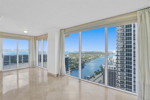 4775 Collins Ave 3007, Miami Beach, FL 33140