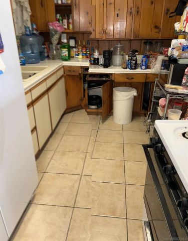 612 Cardiff St., San Diego, CA 92114