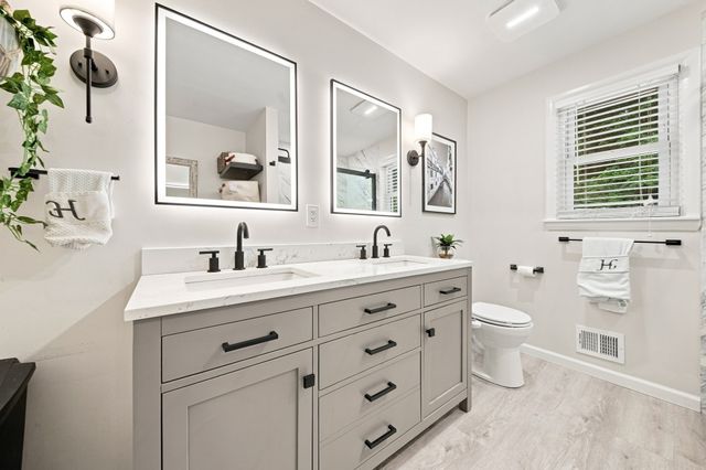 55 Lucerne Dr, Andover, MA 01810
