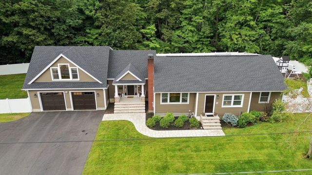 55 Lucerne Dr, Andover, MA 01810
