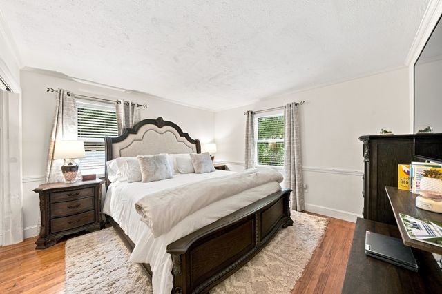 55 Lucerne Dr, Andover, MA 01810