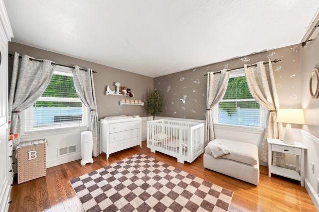 55 Lucerne Dr, Andover, MA 01810