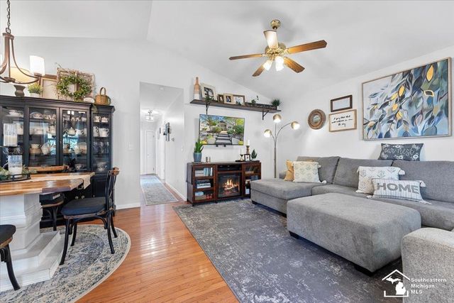 2737 5th Street, Trenton, MI 48183