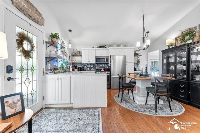 2737 5th Street, Trenton, MI 48183