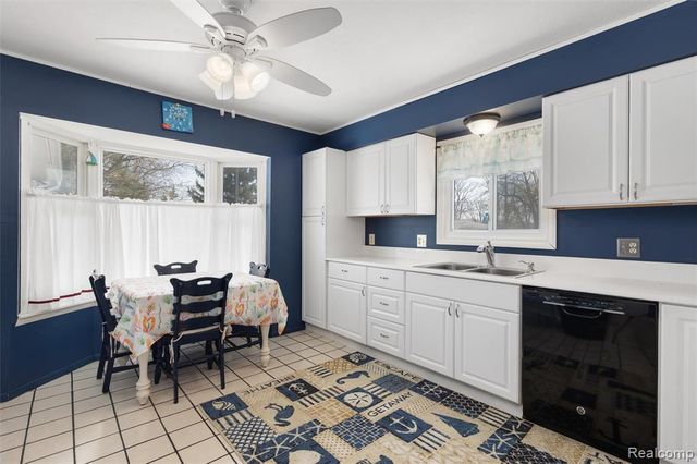 2343 Huff Place, Highland, MI 48356