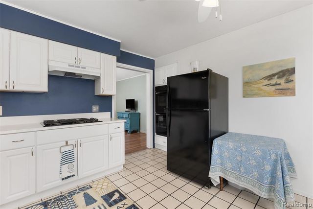 2343 Huff Place, Highland, MI 48356