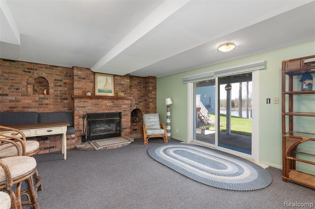 2343 Huff Place, Highland, MI 48356