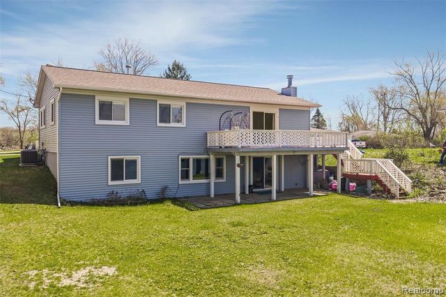 2343 Huff Place, Highland, MI 48356