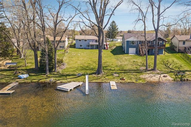 2343 Huff Place, Highland, MI 48356