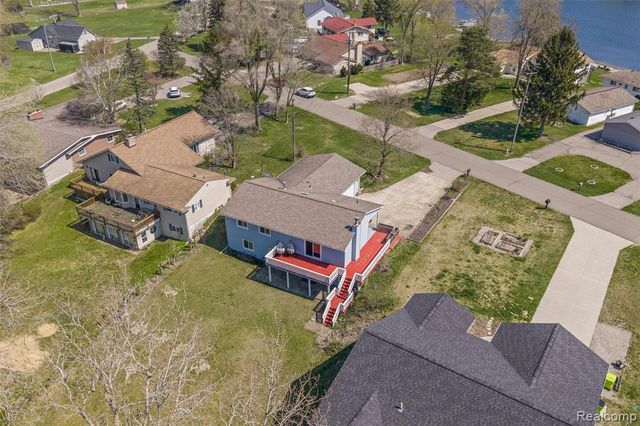 2343 Huff Place, Highland, MI 48356