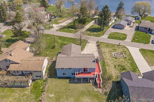 2343 Huff Place, Highland, MI 48356