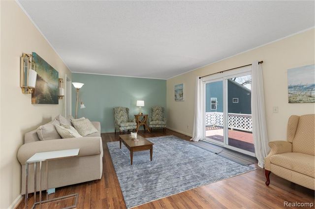 2343 Huff Place, Highland, MI 48356