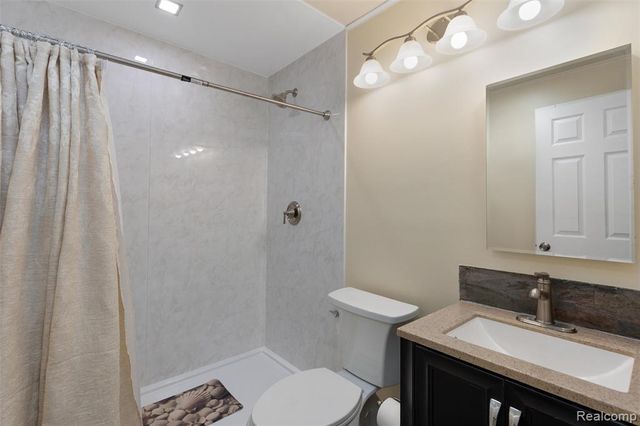 2343 Huff Place, Highland, MI 48356