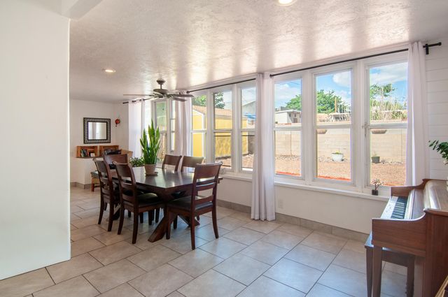 3408 Palomas Drive NE, Albuquerque, NM 87110