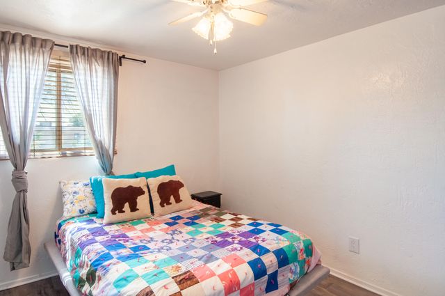 3408 Palomas Drive NE, Albuquerque, NM 87110
