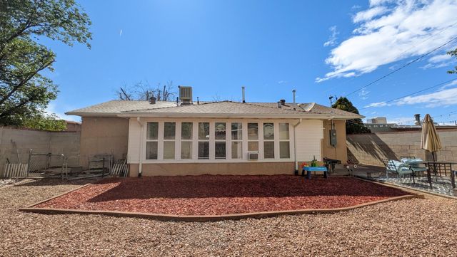 3408 Palomas Drive NE, Albuquerque, NM 87110
