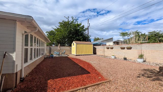 3408 Palomas Drive NE, Albuquerque, NM 87110