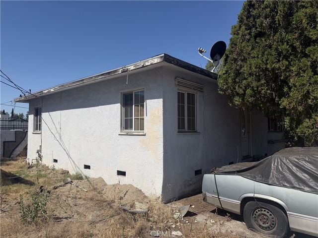7543 Vineland, Sun Valley, CA 91352