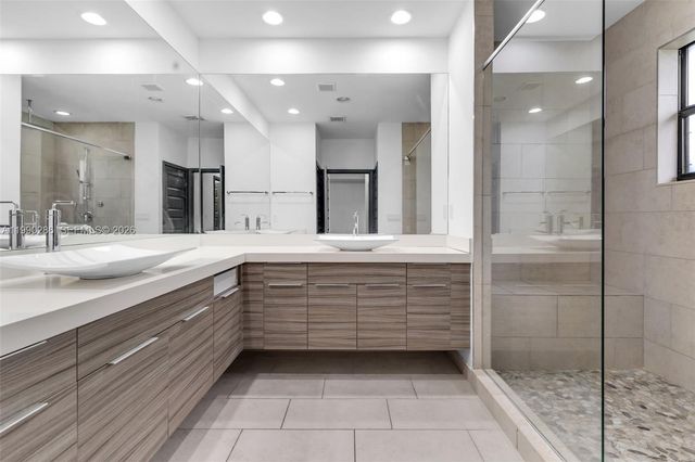 16058 SW 136th Way, Miami, FL 33196