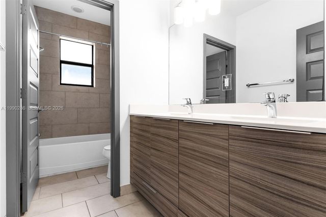 16058 SW 136th Way, Miami, FL 33196