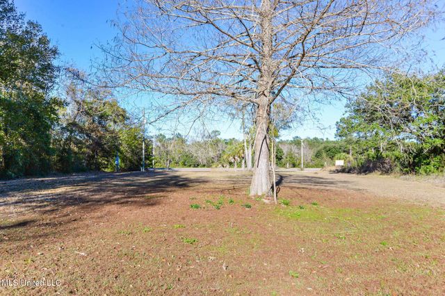 260 Irene Lane, Bay Saint Louis, MS 39520