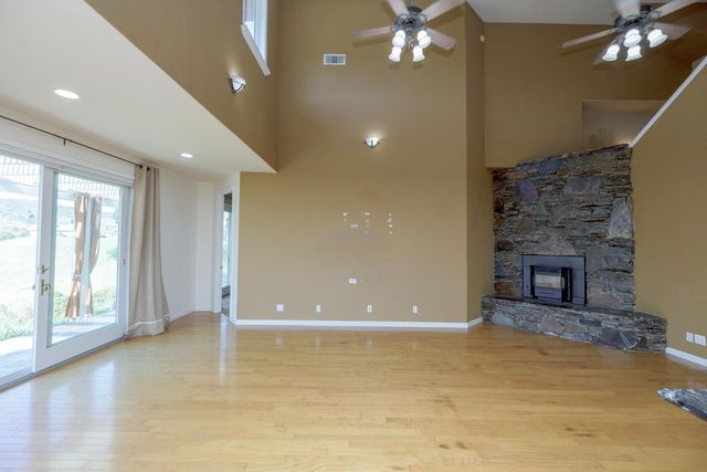 2300 Oak Creek Dr, Copperopolis, CA 95228