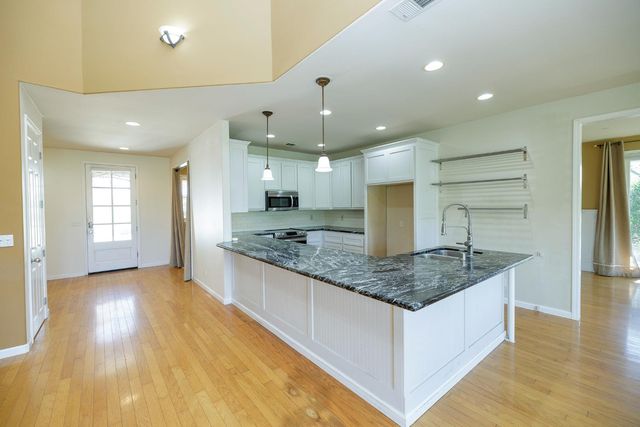 2300 Oak Creek Dr, Copperopolis, CA 95228