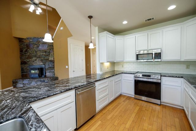 2300 Oak Creek Dr, Copperopolis, CA 95228