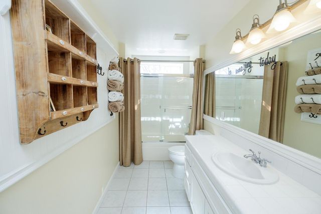 2300 Oak Creek Dr, Copperopolis, CA 95228