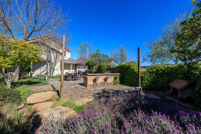 2300 Oak Creek Dr, Copperopolis, CA 95228