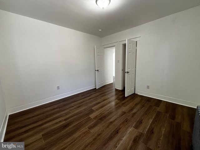 1002 E CHESTNUT AVE, Vineland, NJ 08360