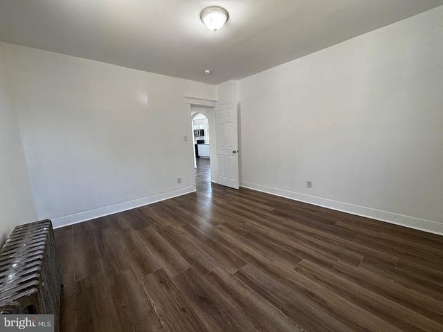 1002 E CHESTNUT AVE, Vineland, NJ 08360