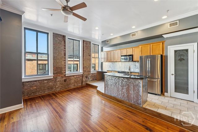 122 W Broughton Street 201, Savannah, GA 31401