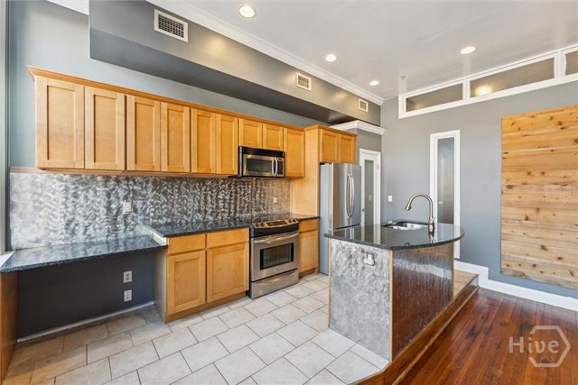 122 W Broughton Street 201, Savannah, GA 31401